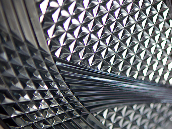 KIRIKO GLASS ORNAMENTATION