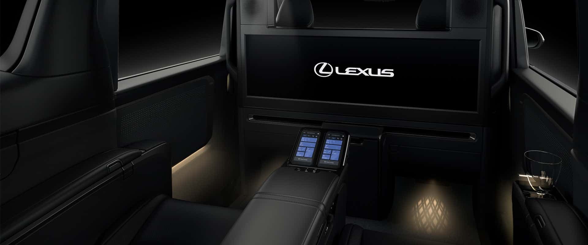 Lexus LM 350h 4-Seater Ultra Luxury Gallery Images
