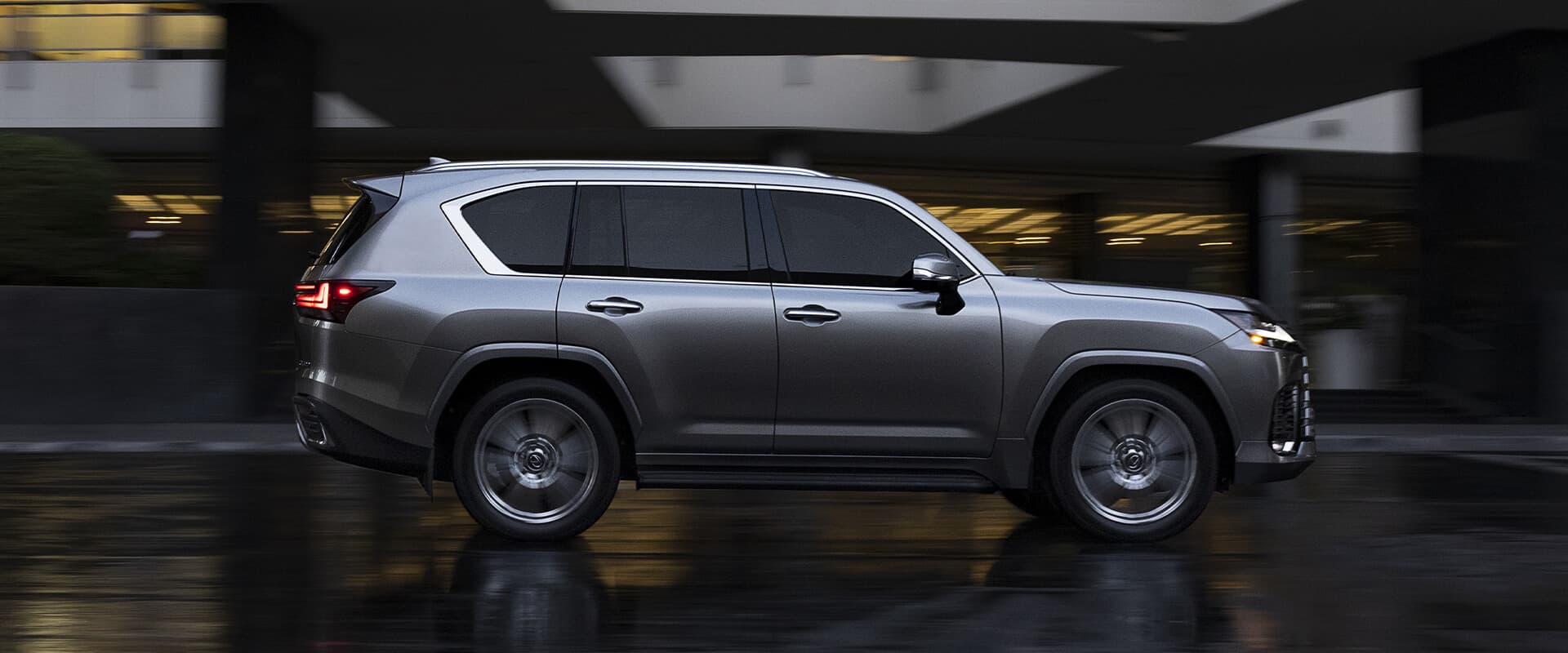 Lexus LX 500d Exterior Gallery Images