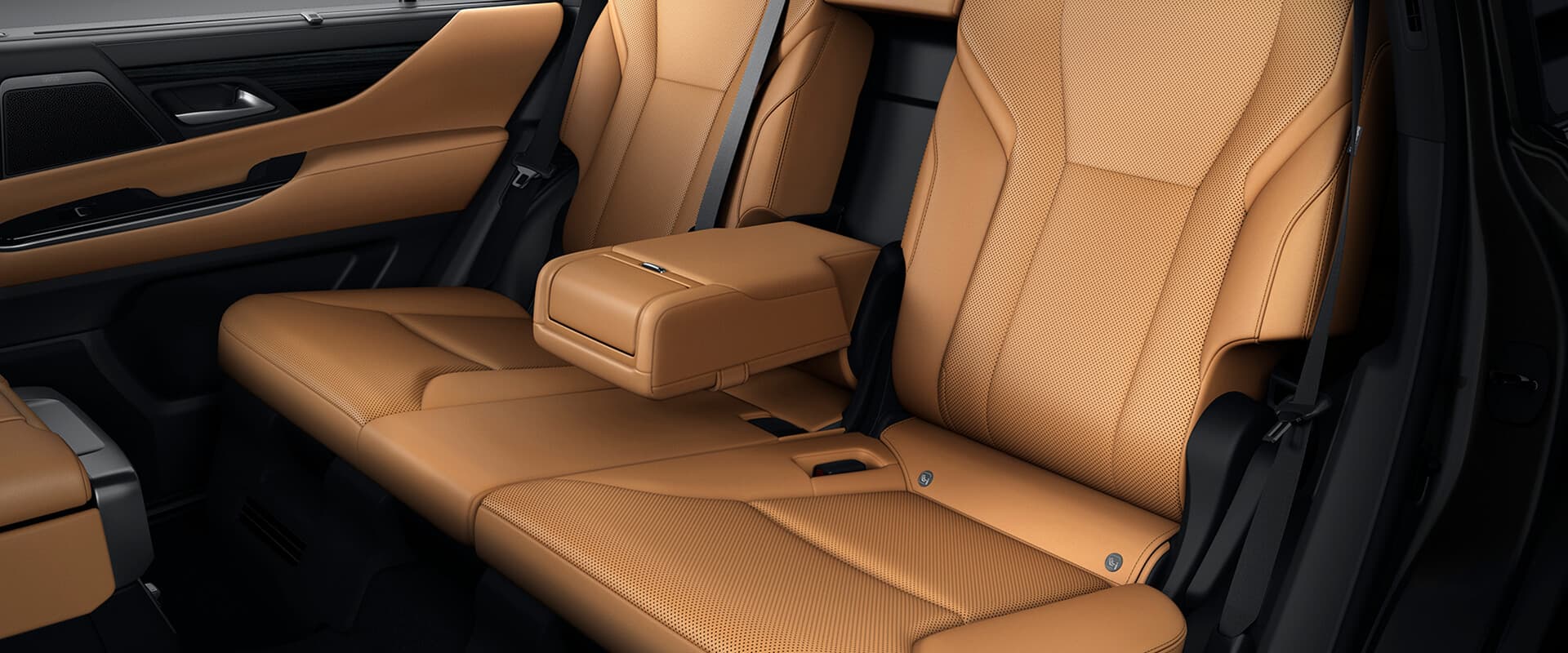 Lexus LX 500d Interior Gallery Images