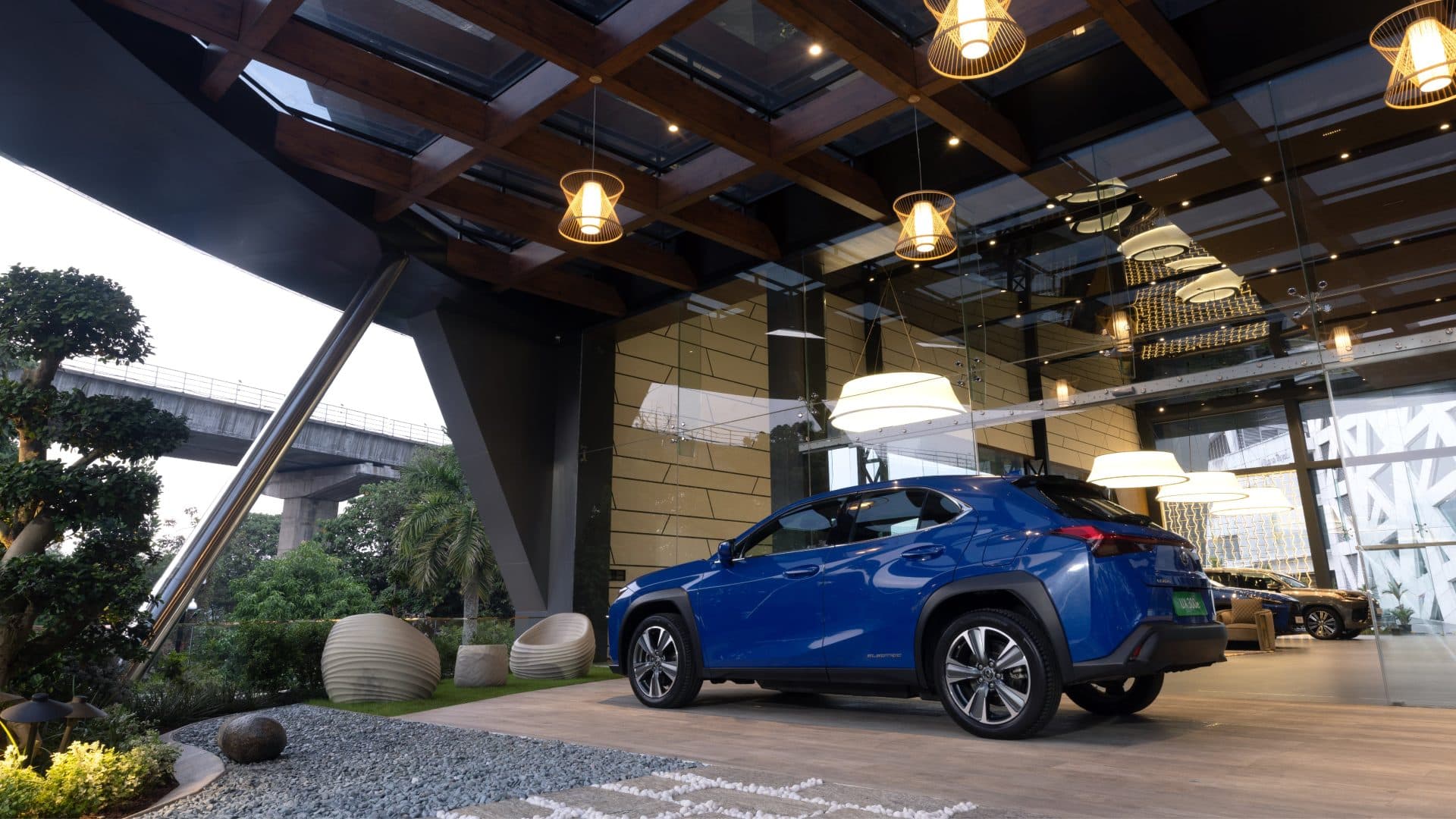 AN OPULENT EXPERIENCE